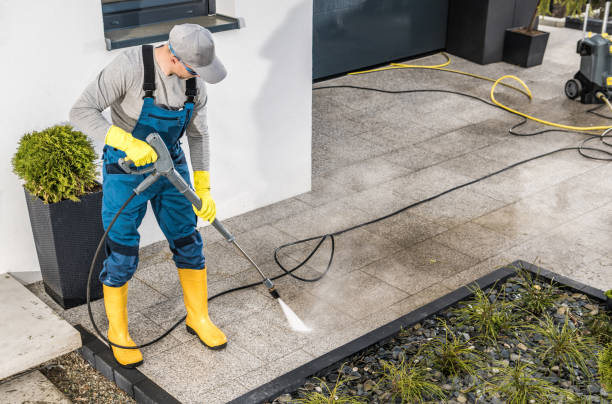 Best Roof Power Washing Services  in Crestview, FL